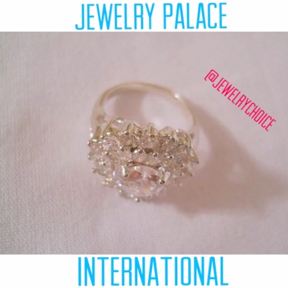 925 Stamped Silver Heart Shape Cubic Zirconia Ring - Picture 11 of 12